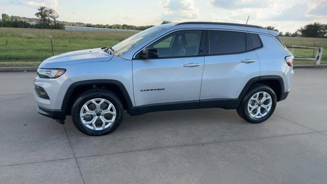 new 2025 Jeep Compass car, priced at $26,995