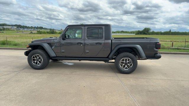 new 2025 Jeep Gladiator car, priced at $53,815
