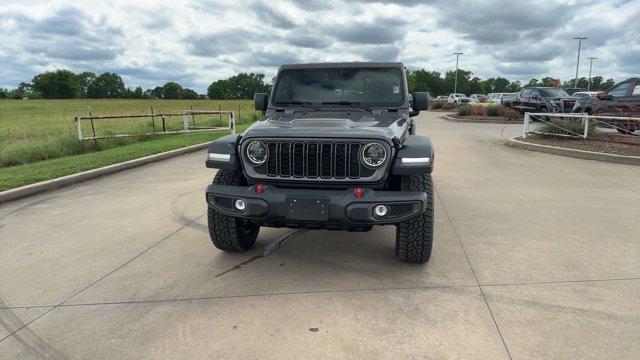 new 2025 Jeep Gladiator car, priced at $53,815