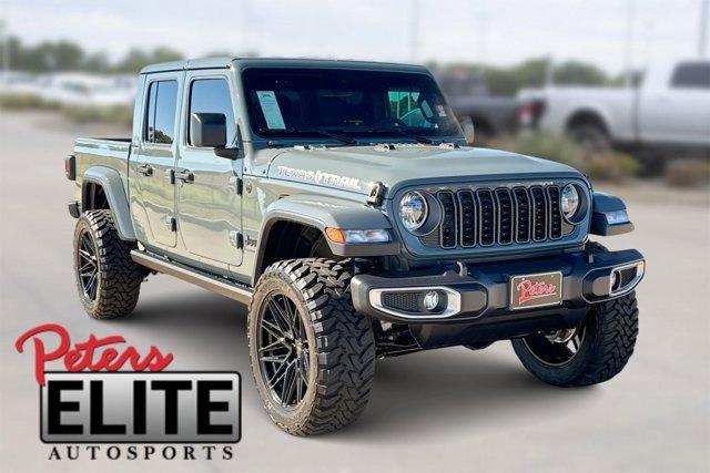 new 2025 Jeep Gladiator car, priced at $65,995