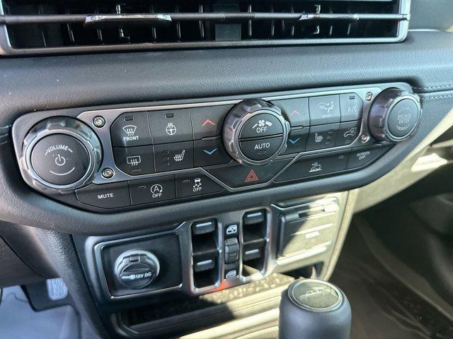 new 2025 Jeep Gladiator car, priced at $65,995