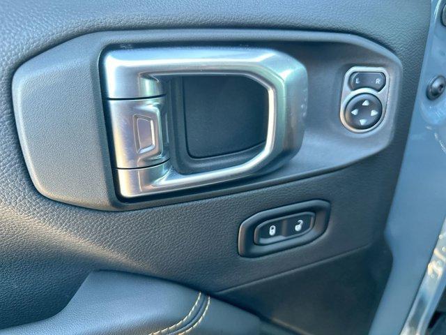 new 2025 Jeep Gladiator car, priced at $65,995