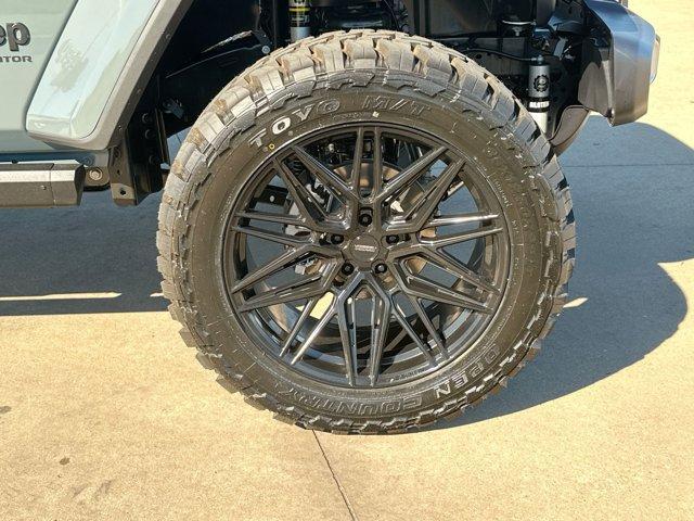 new 2025 Jeep Gladiator car, priced at $65,995