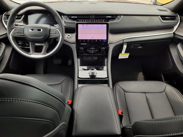 new 2025 Jeep Grand Cherokee car, priced at $46,982