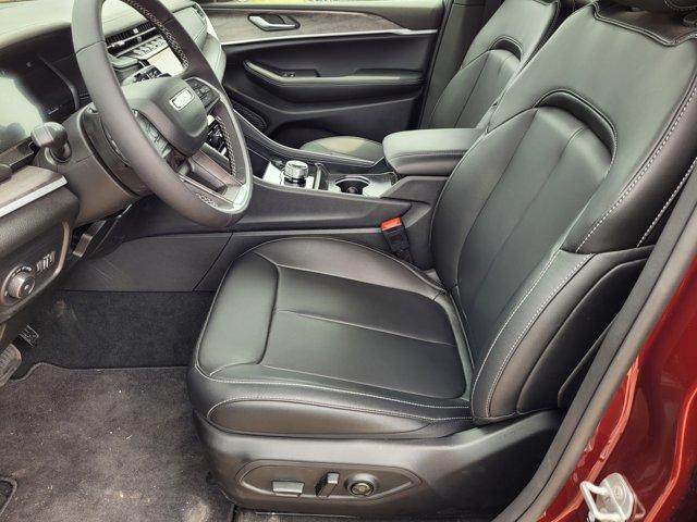 new 2025 Jeep Grand Cherokee car, priced at $46,982