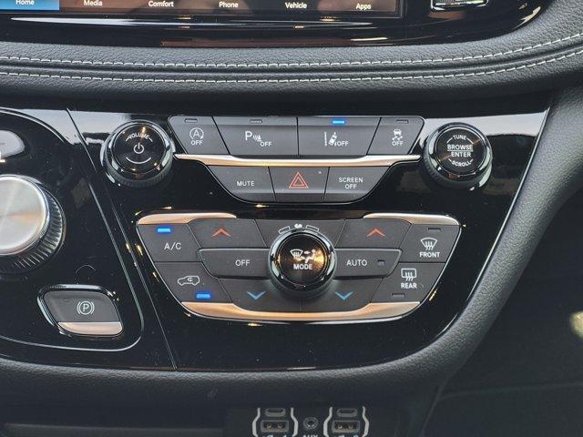 new 2025 Chrysler Pacifica car, priced at $37,995