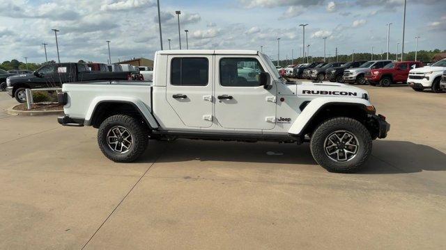 new 2024 Jeep Gladiator car, priced at $52,390