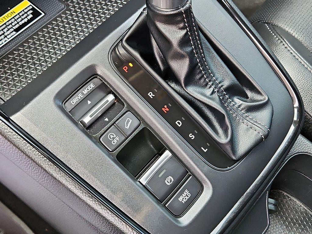 used 2025 Honda CR-V car, priced at $33,998