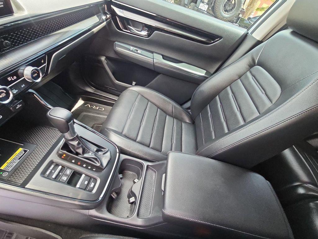 used 2025 Honda CR-V car, priced at $33,998