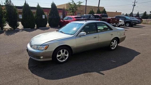 used 2001 Lexus ES 300 car, priced at $5,995