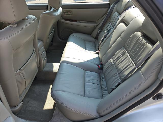 used 2001 Lexus ES 300 car, priced at $5,995