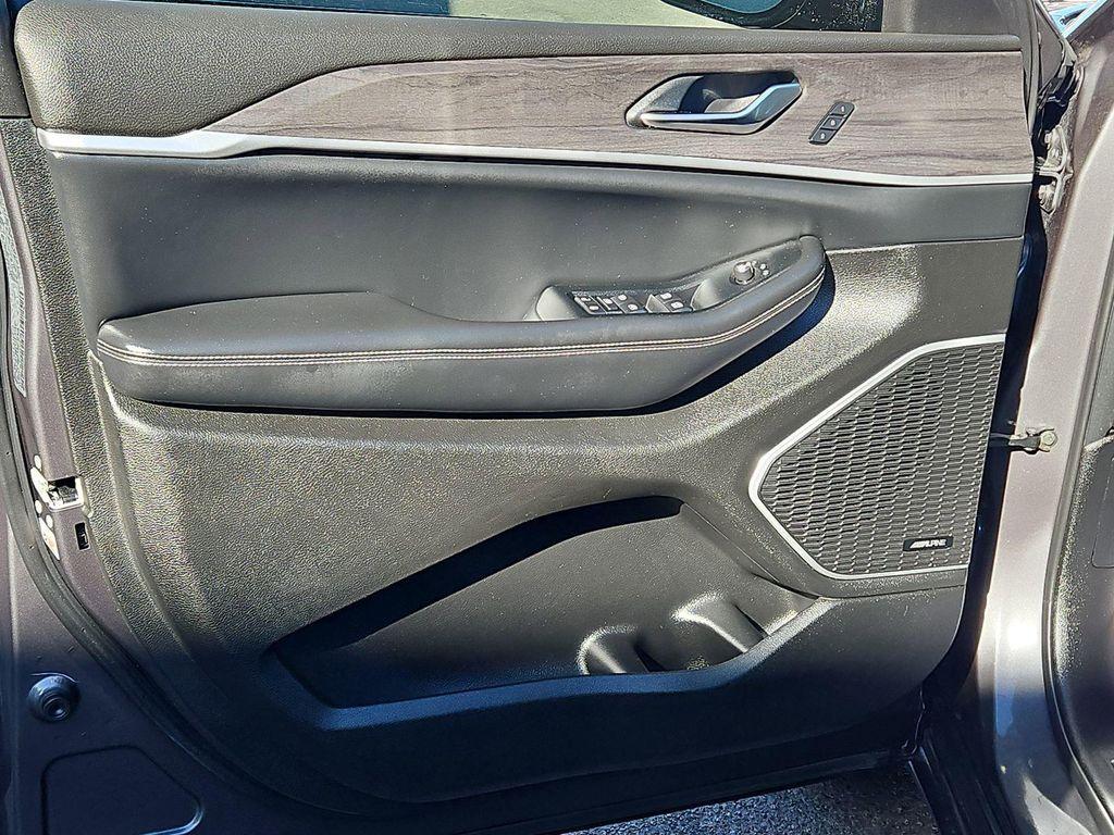 used 2022 Jeep Grand Cherokee 4xe car, priced at $31,994