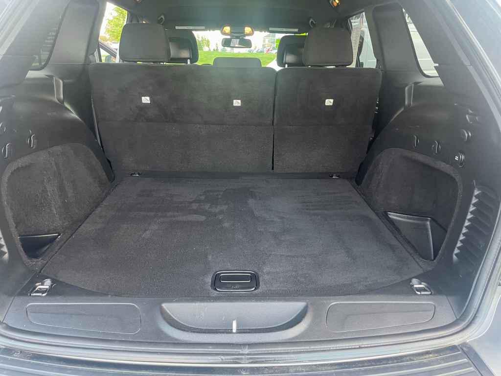 used 2015 Jeep Grand Cherokee car, priced at $14,895