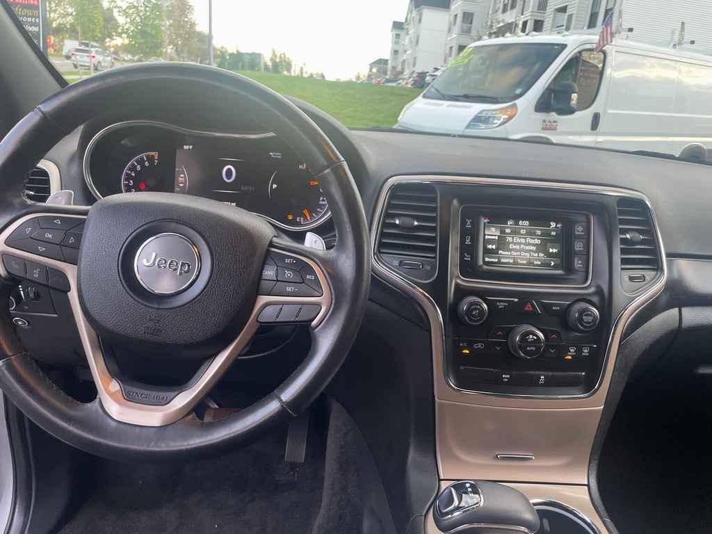 used 2015 Jeep Grand Cherokee car, priced at $14,895