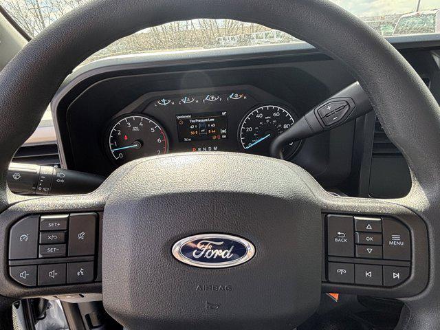 new 2025 Ford F-350 car, priced at $60,370