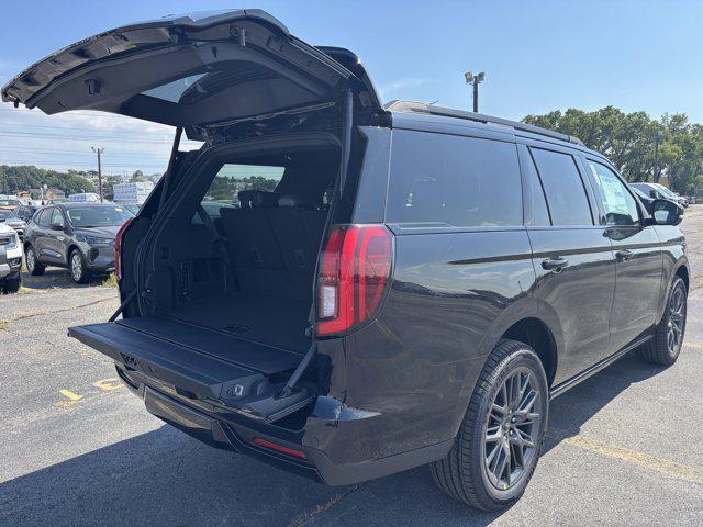 new 2025 Ford Expedition car, priced at $83,650