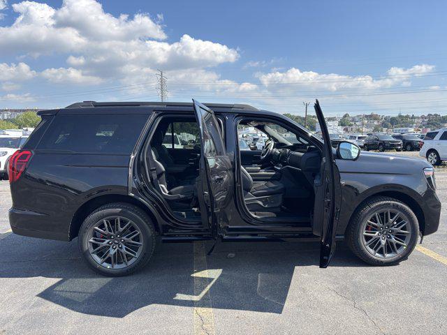 new 2025 Ford Expedition car, priced at $83,650