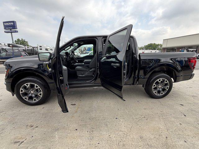 new 2025 Ford F-150 car, priced at $52,555