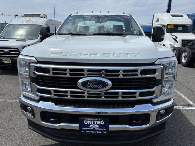 new 2025 Ford F-350 car, priced at $58,680