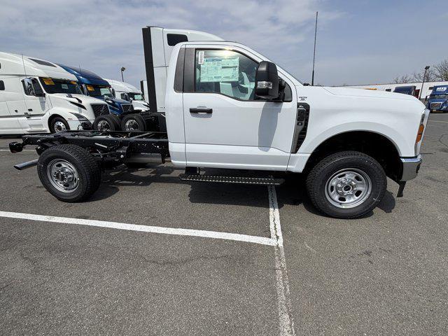 new 2025 Ford F-350 car, priced at $58,680