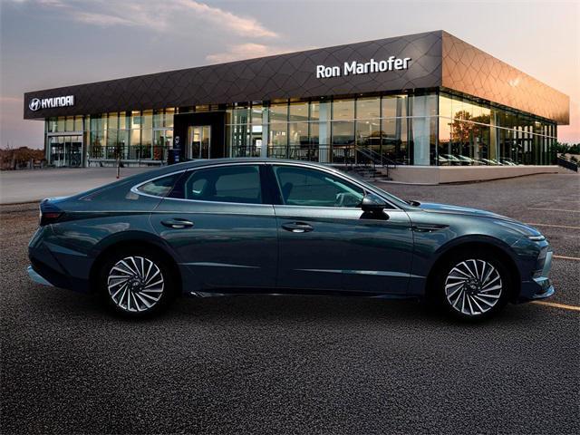 new 2025 Hyundai Sonata Hybrid car, priced at $31,383