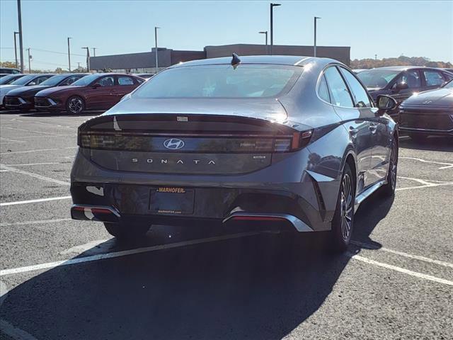 new 2025 Hyundai Sonata Hybrid car, priced at $37,500