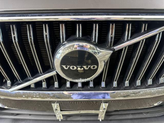 used 2022 Volvo XC60 car, priced at $36,990