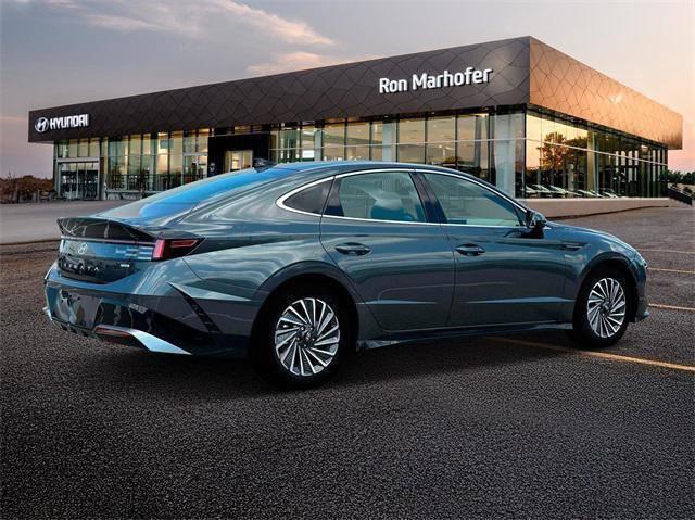 new 2025 Hyundai Sonata Hybrid car, priced at $38,350