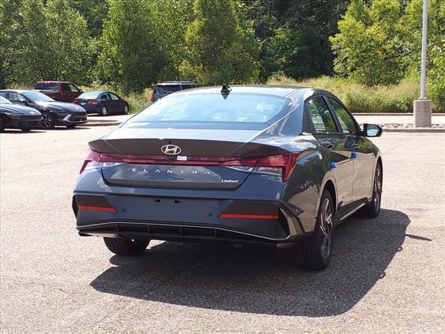 new 2024 Hyundai Elantra car, priced at $27,027