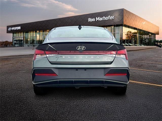 new 2025 Hyundai Elantra car, priced at $24,084