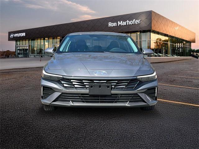 new 2025 Hyundai Elantra HEV car, priced at $25,745