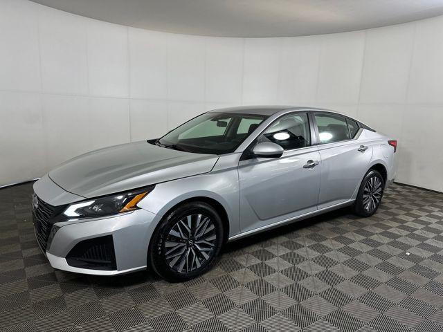 used 2023 Nissan Altima car, priced at $17,990