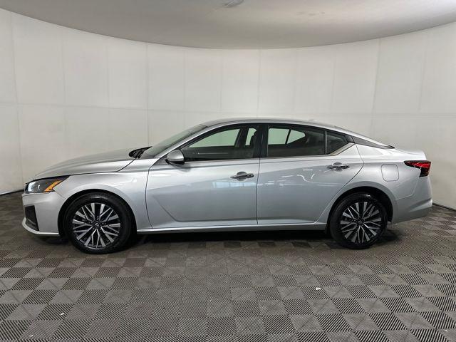 used 2023 Nissan Altima car, priced at $17,990