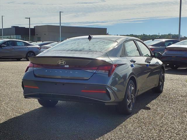 new 2025 Hyundai Elantra car, priced at $23,009