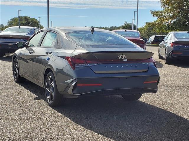 new 2025 Hyundai Elantra car, priced at $23,009