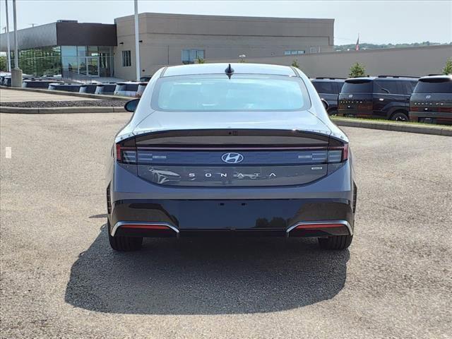 new 2024 Hyundai Sonata Hybrid car, priced at $30,499