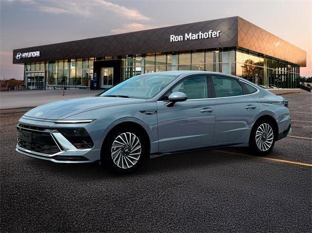 new 2024 Hyundai Sonata Hybrid car, priced at $29,999