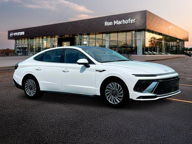 new 2025 Hyundai Sonata Hybrid car, priced at $37,684