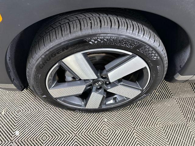 used 2024 Hyundai Santa Fe car, priced at $30,990