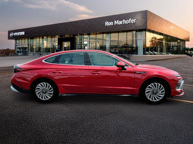 new 2025 Hyundai Sonata Hybrid car, priced at $37,684