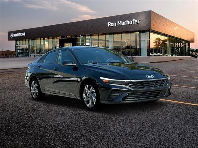 new 2025 Hyundai Elantra car, priced at $24,084