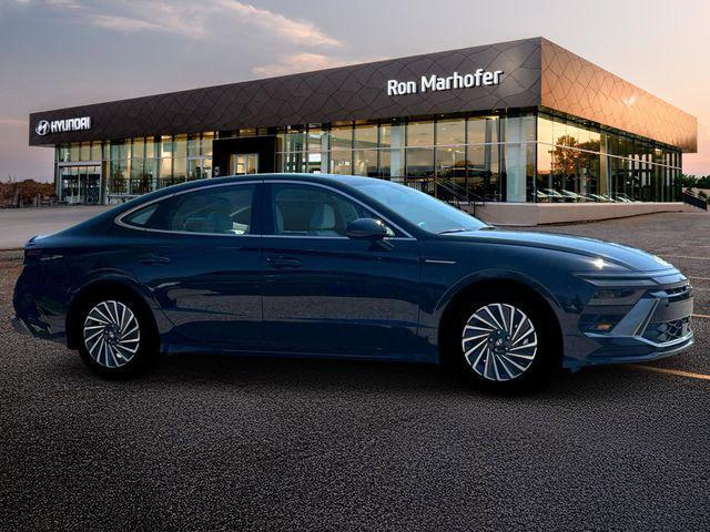 new 2026 Hyundai Sonata Hybrid car, priced at $32,897