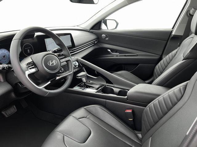 new 2025 Hyundai Elantra car, priced at $27,008