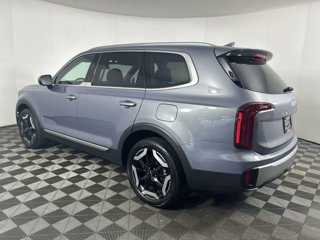 used 2023 Kia Telluride car, priced at $32,990