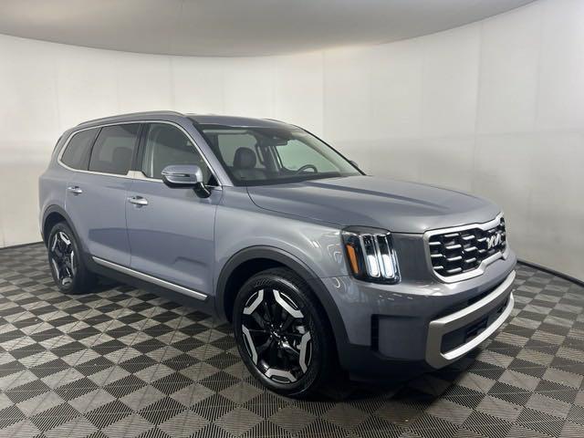 used 2023 Kia Telluride car, priced at $32,990