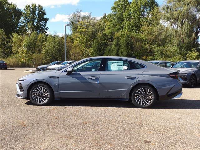 new 2025 Hyundai Sonata Hybrid car, priced at $37,351