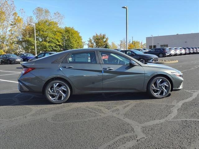 new 2025 Hyundai Elantra HEV car, priced at $27,339