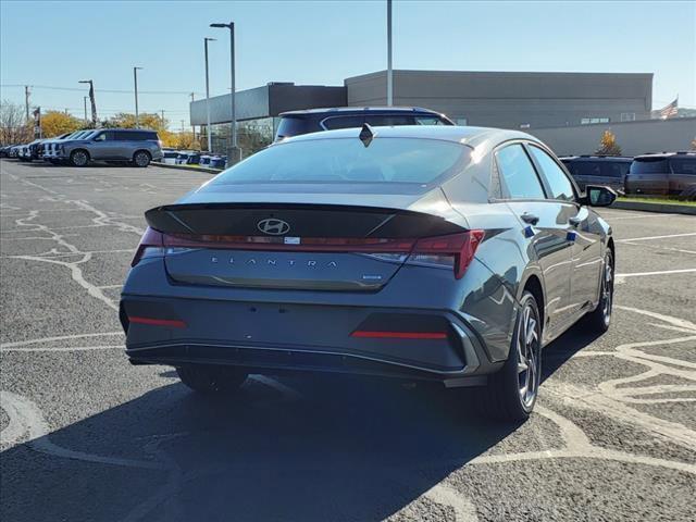 new 2025 Hyundai Elantra HEV car, priced at $27,339