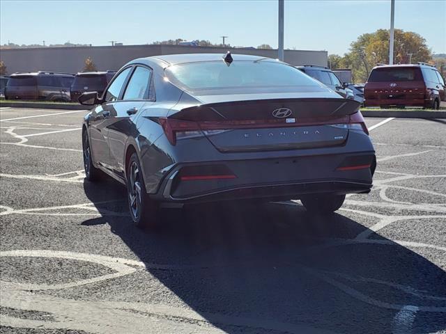 new 2025 Hyundai Elantra HEV car, priced at $27,339