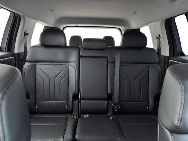 new 2025 Hyundai Santa Fe car, priced at $39,034